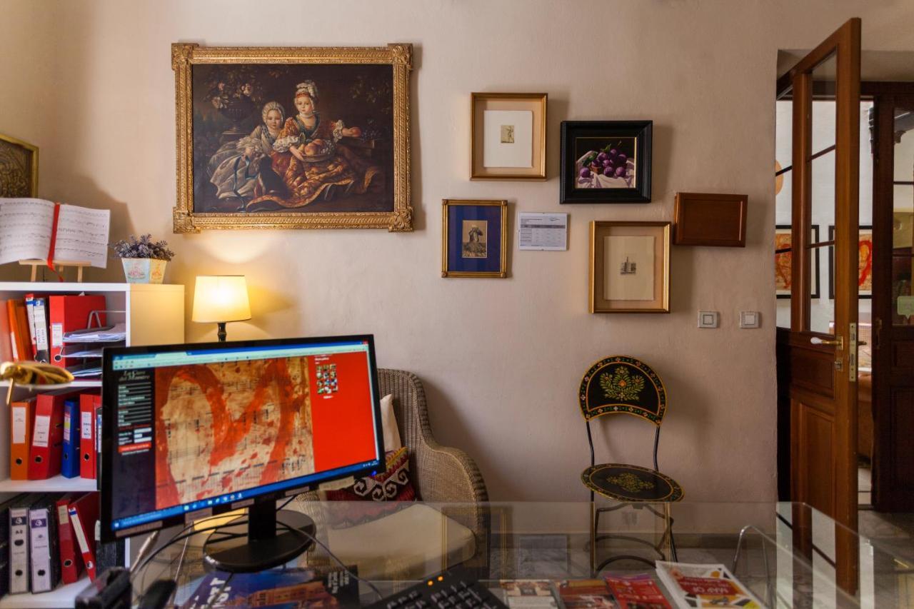 Отель La Casa Del Maestro Boutique Севилья Экстерьер фото