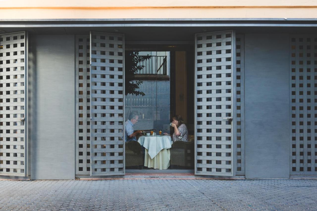 Отель La Casa Del Maestro Boutique Севилья Экстерьер фото