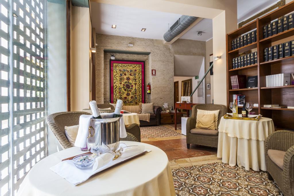 Отель La Casa Del Maestro Boutique Севилья Экстерьер фото